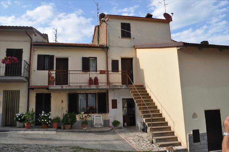 casa indipendente in vendita a Castiglione del Lago