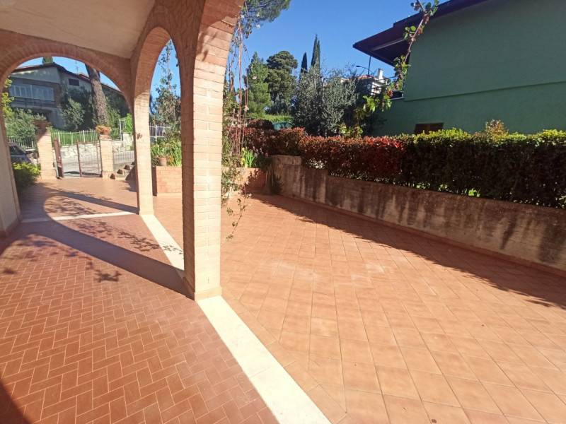appartamento in vendita a Castiglione del Lago in zona Gioiella