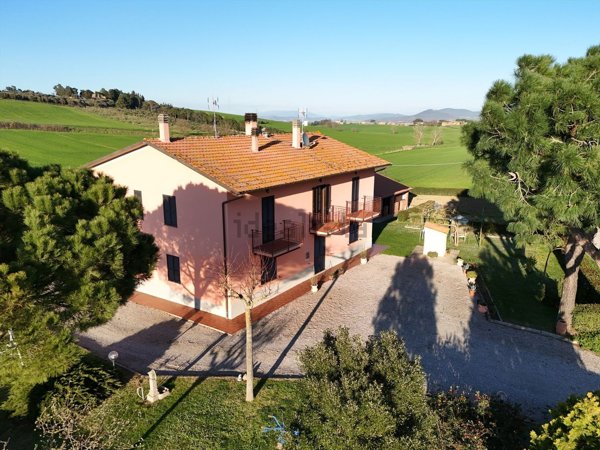 casa indipendente in vendita a Castiglione del Lago in zona Villastrada