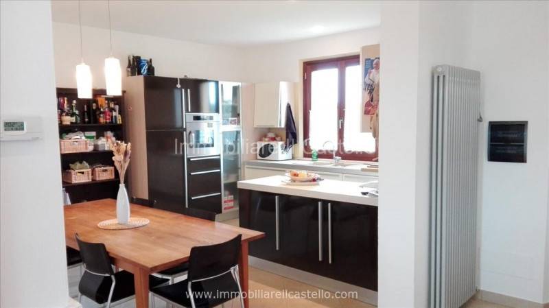 casa indipendente in vendita a Castiglione del Lago