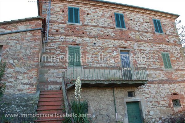 locale di sgombero in vendita a Castiglione del Lago