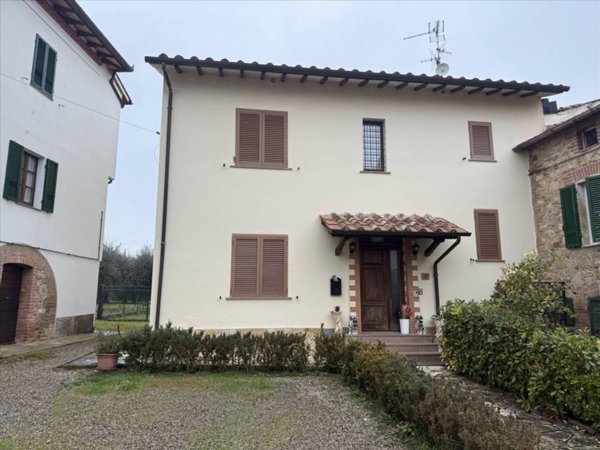 casa indipendente in vendita a Castiglione del Lago
