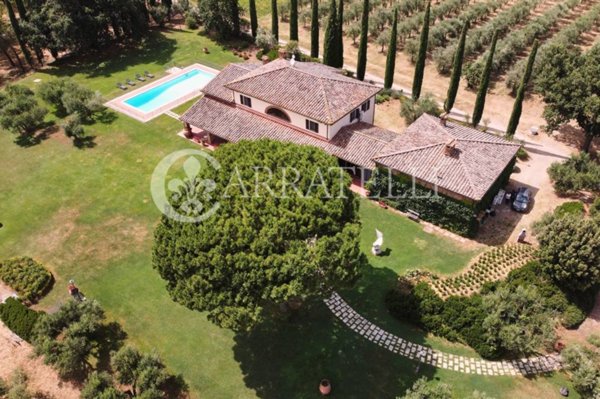 casa indipendente in vendita a Castiglione del Lago