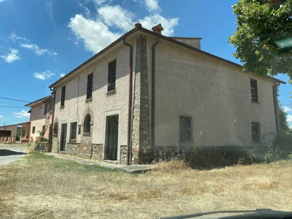 casa indipendente in vendita a Castiglione del Lago