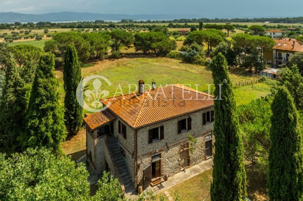 casale in vendita a Castiglione del Lago