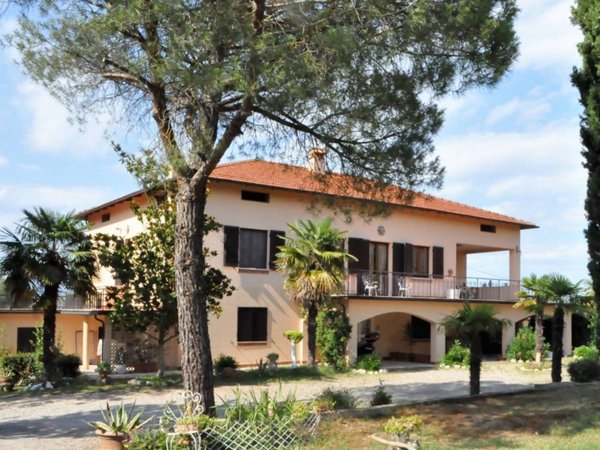 casa indipendente in vendita a Castiglione del Lago