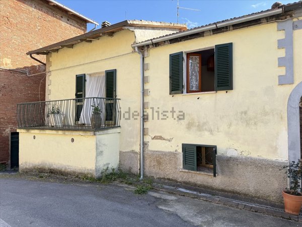 casa indipendente in vendita a Castiglione del Lago