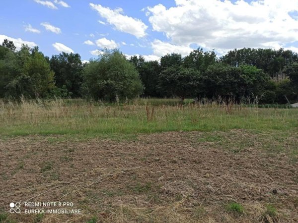 terreno edificabile in vendita a Castiglione del Lago