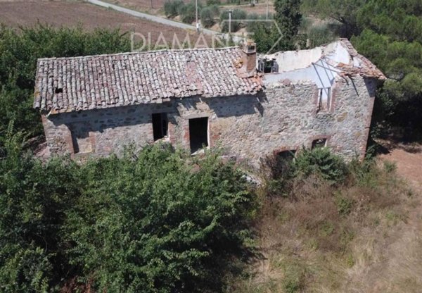 casa indipendente in vendita a Castiglione del Lago