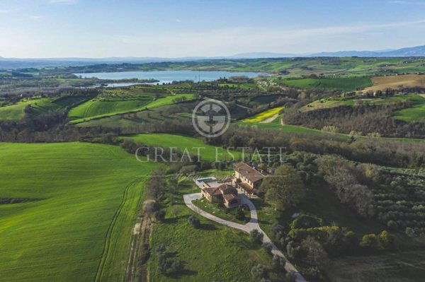 locale di sgombero in vendita a Castiglione del Lago