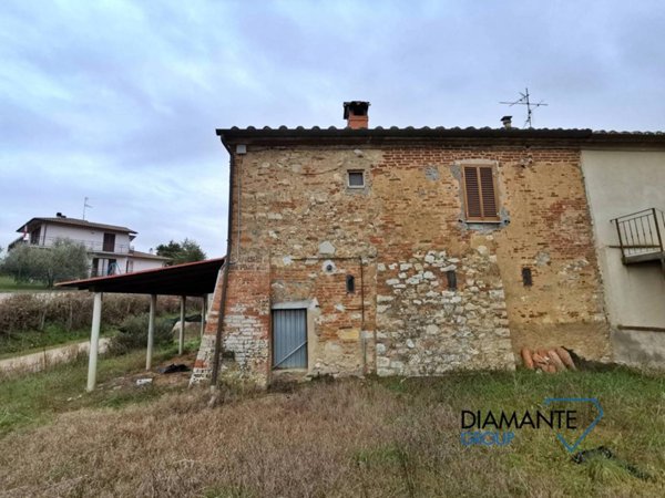 casa indipendente in vendita a Castiglione del Lago