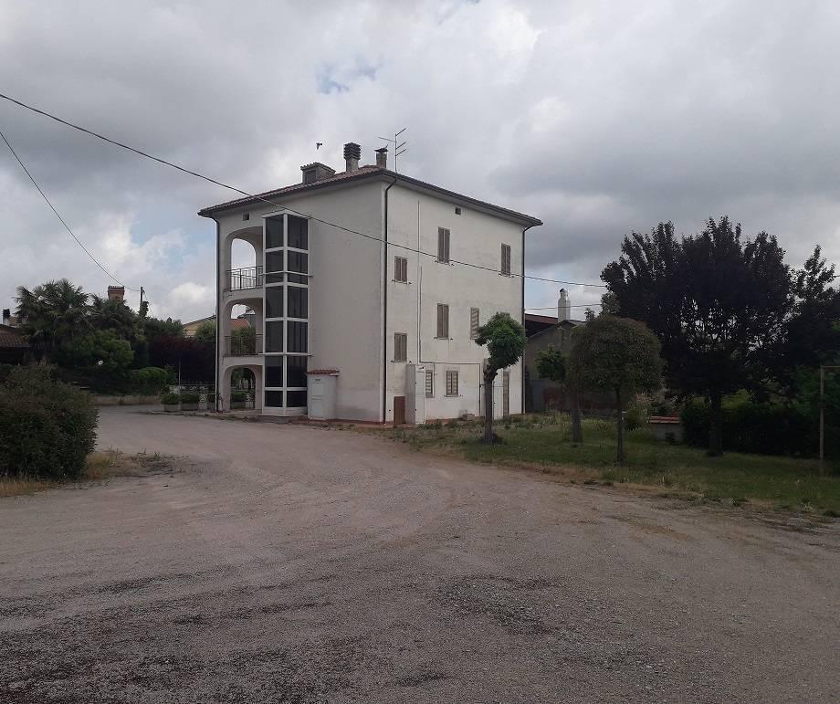 casa indipendente in vendita a Castiglione del Lago