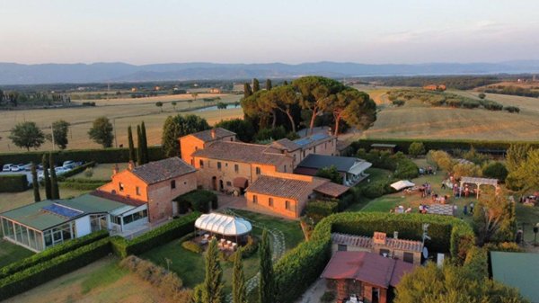 villa in vendita a Castiglione del Lago