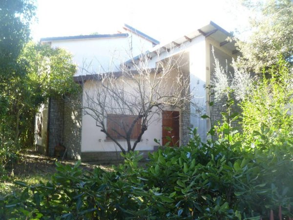 casa indipendente in vendita a Castiglione del Lago
