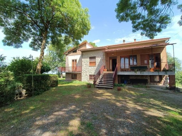 casa indipendente in vendita a Castiglione del Lago in zona Villastrada