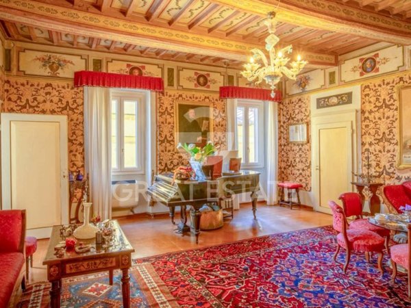 intera palazzina in vendita a Castiglione del Lago