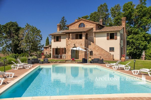 casa indipendente in vendita a Castiglione del Lago