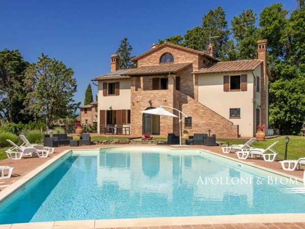 casale in vendita a Castiglione del Lago