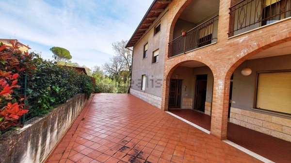 appartamento in vendita a Castiglione del Lago in zona Gioiella