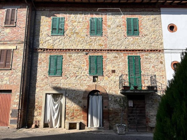 casa indipendente in vendita a Castiglione del Lago