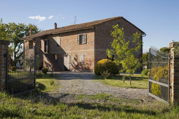 casa indipendente in vendita a Castiglione del Lago