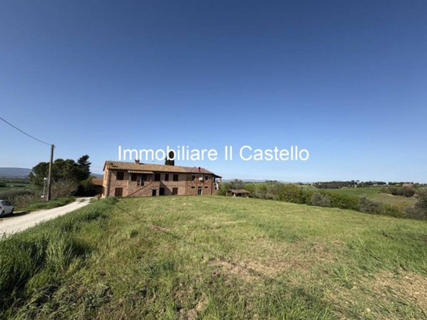 casa indipendente in vendita a Castiglione del Lago