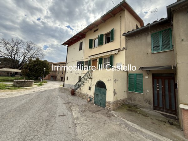 casa semindipendente in vendita a Castiglione del Lago in zona Macchie