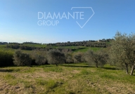 terreno edificabile in vendita a Castiglione del Lago