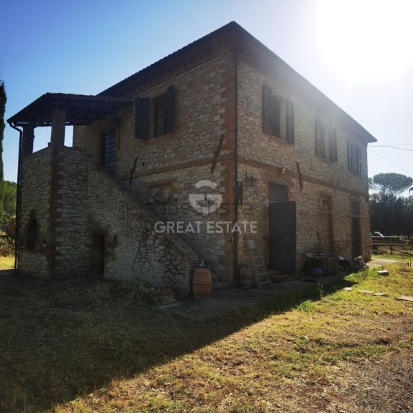 casa indipendente in vendita a Castiglione del Lago
