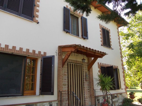 casa indipendente in vendita a Castiglione del Lago