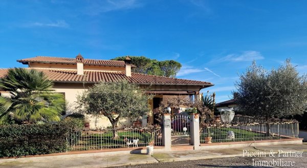 casa indipendente in vendita a Castiglione del Lago