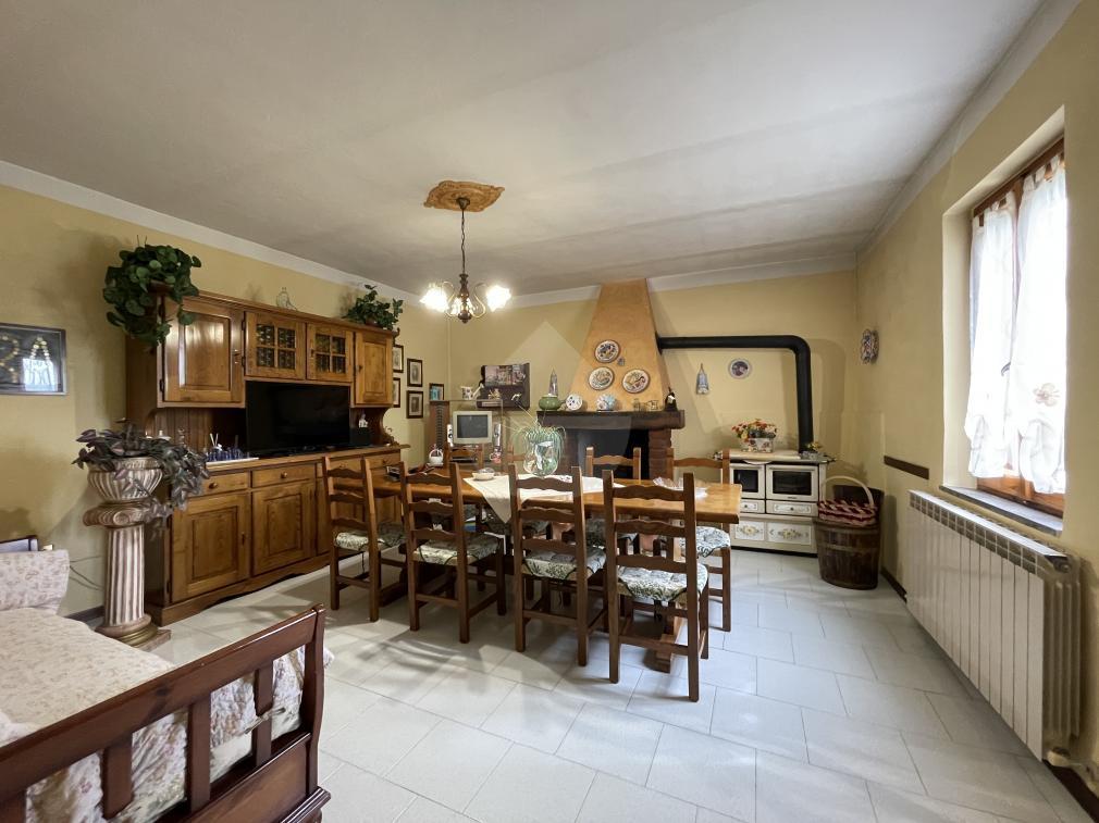 casa indipendente in vendita a Castiglione del Lago