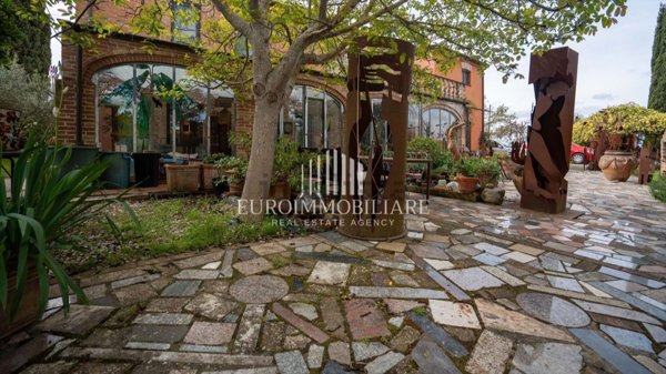 casa indipendente in vendita a Castiglione del Lago