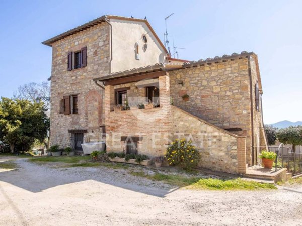 casa indipendente in vendita a Castiglione del Lago