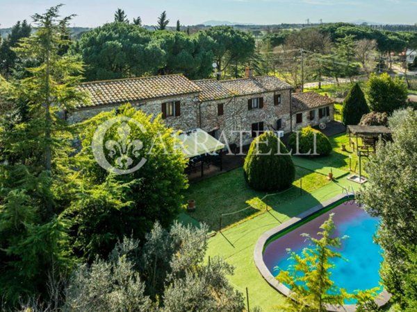 casa indipendente in vendita a Castiglione del Lago