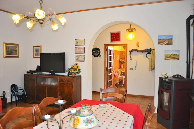 casa indipendente in vendita a Castiglione del Lago