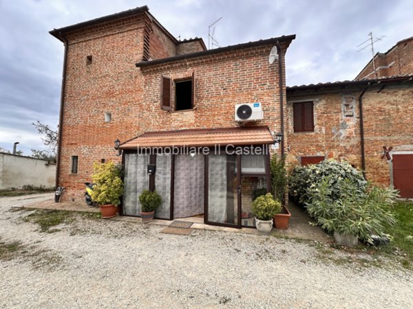 negozio in vendita a Castiglione del Lago in zona Petrignano del Lago