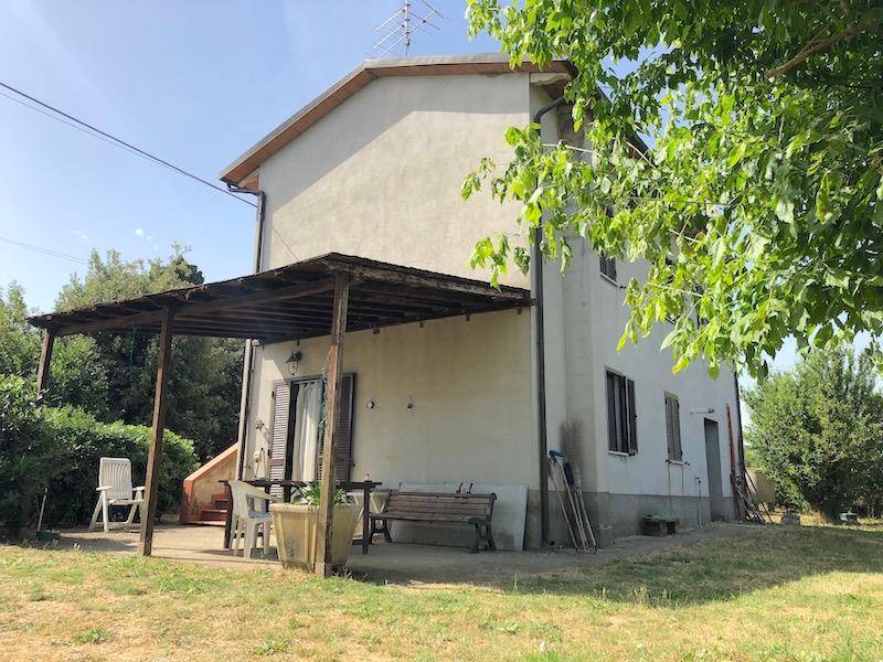 casa indipendente in vendita a Castiglione del Lago
