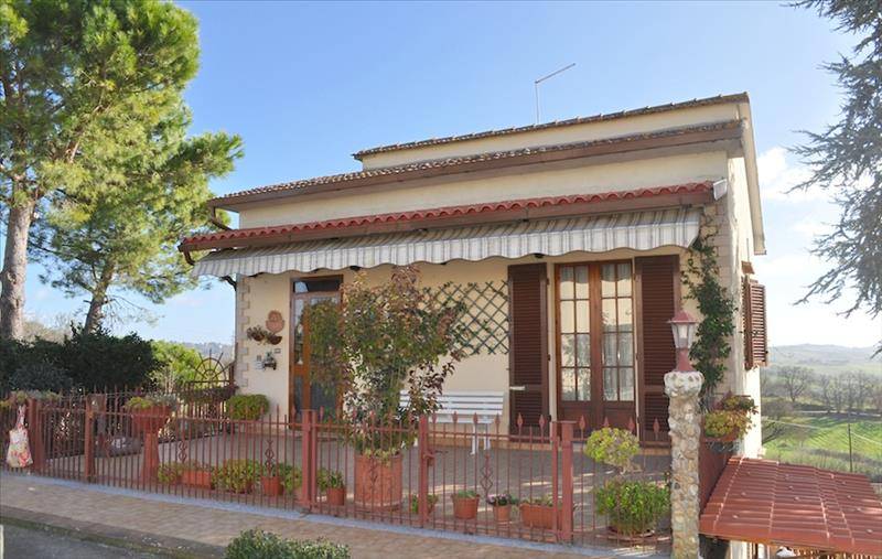 casa indipendente in vendita a Castiglione del Lago