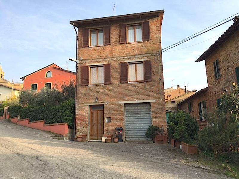 casa indipendente in vendita a Castiglione del Lago