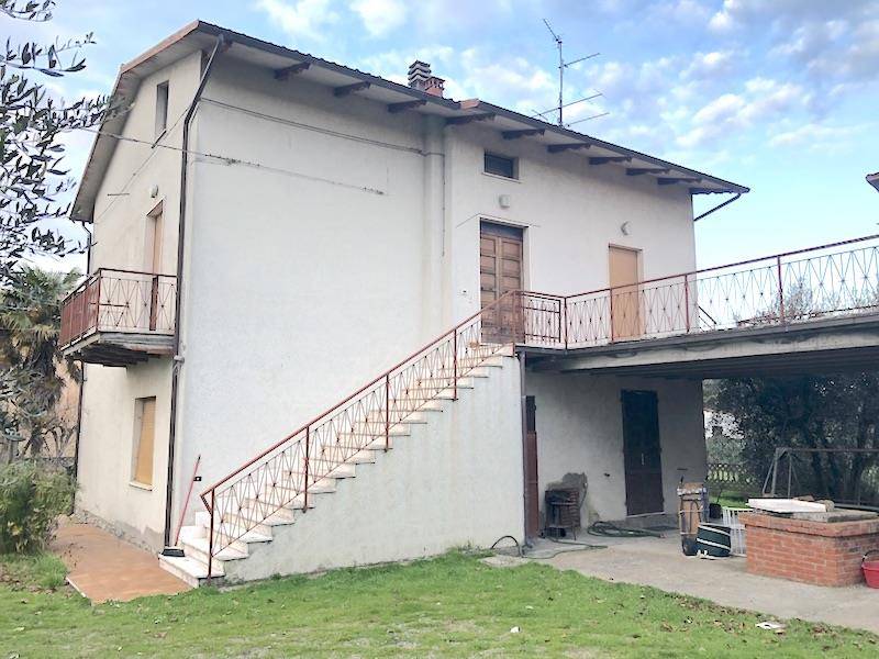 casa indipendente in vendita a Castiglione del Lago