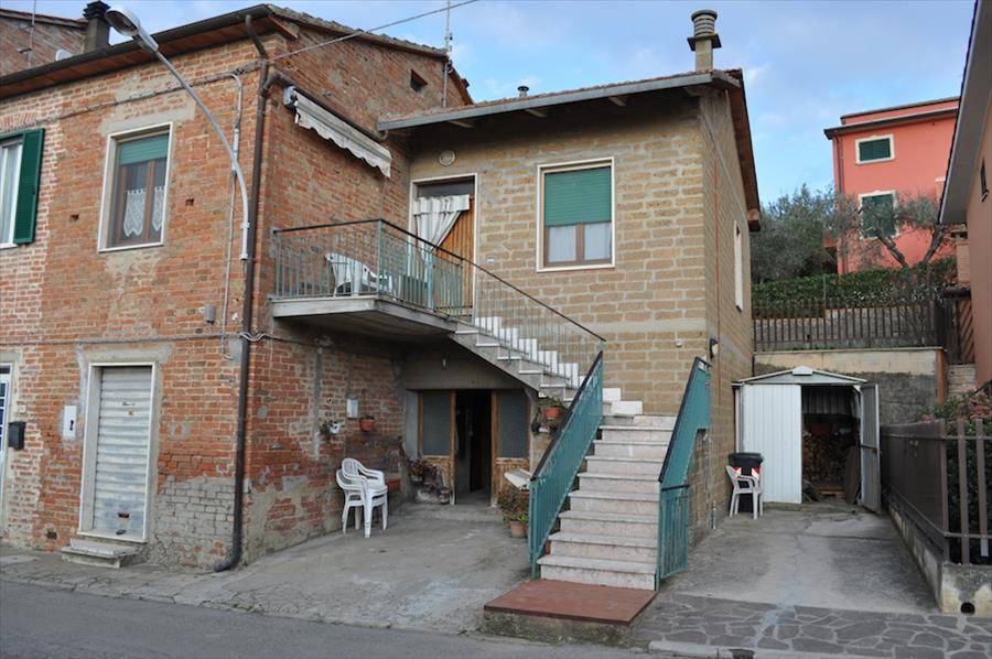casa indipendente in vendita a Castiglione del Lago