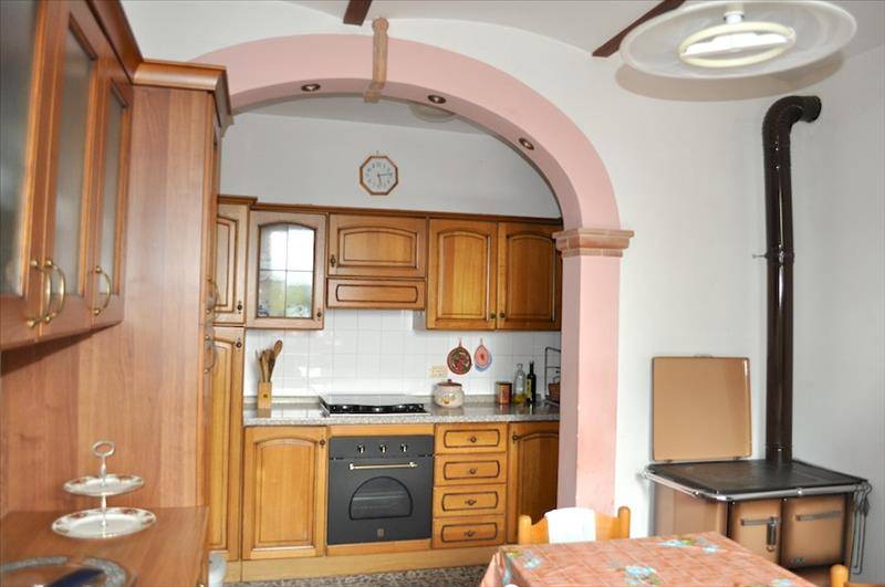 casa indipendente in vendita a Castiglione del Lago