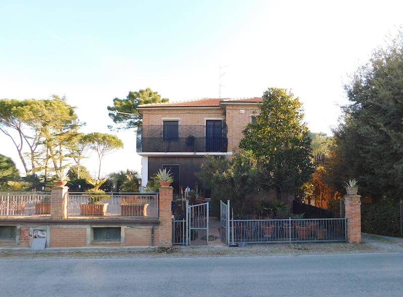 casa indipendente in vendita a Castiglione del Lago