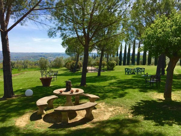 casa indipendente in vendita a Castiglione del Lago in zona Villastrada