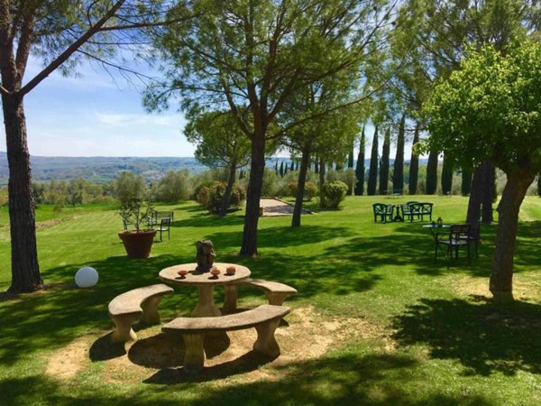 casa indipendente in vendita a Castiglione del Lago