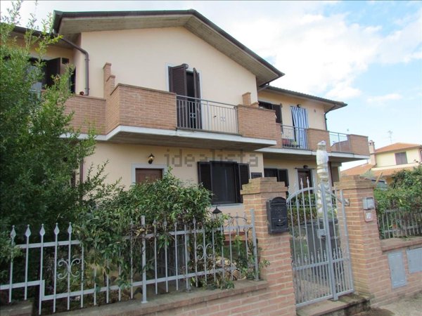 appartamento in vendita a Castiglione del Lago in zona Piana