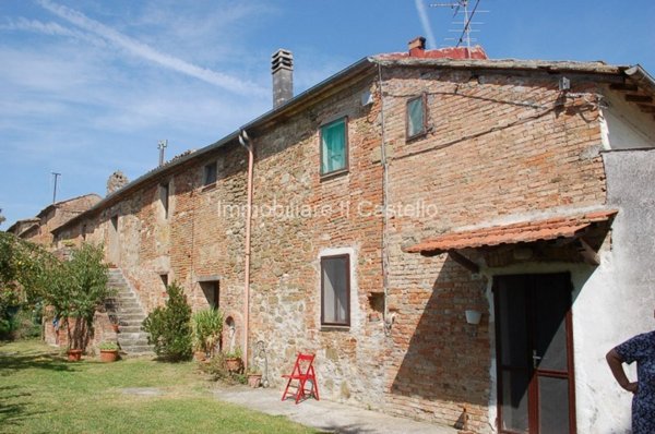 casa indipendente in vendita a Castiglione del Lago