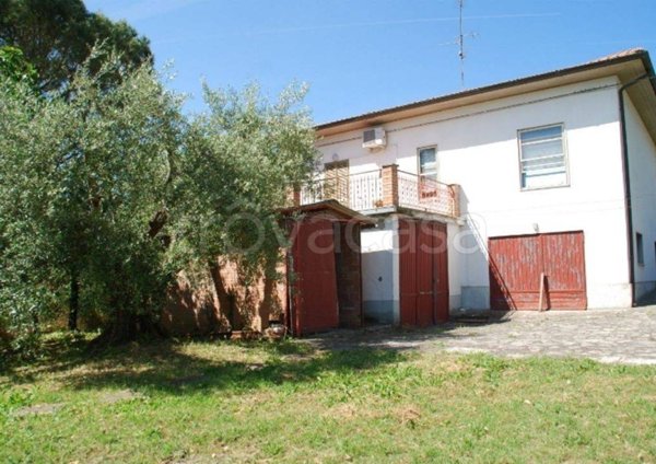 casa indipendente in vendita a Castiglione del Lago