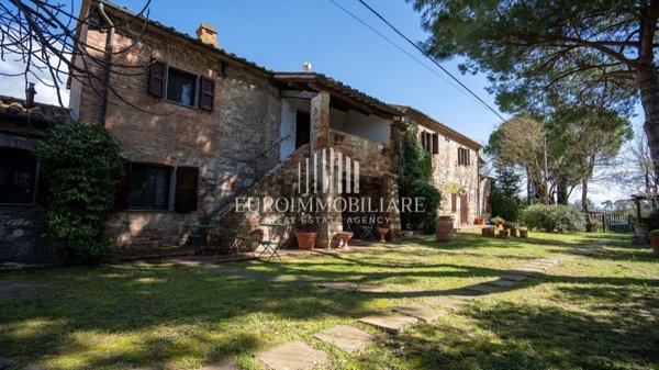 casale in vendita a Castiglione del Lago